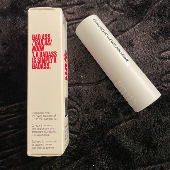 UOMA Beauty Badass Icon Matte Lipstick✨ (NWT) - Picture 5 of 9